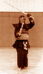 kamae1sepia.gif (31056 octets)